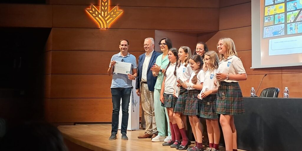 ¡TENEMOS GANADORAS! Segundo premio en las Jornadas Escolares Financieras